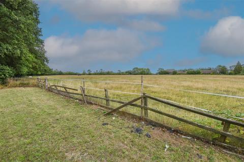 undefined, Tysea Hill, Stapleford Abbotts