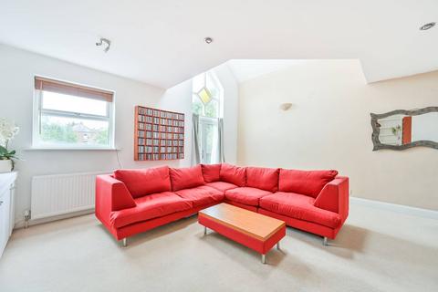 3 bedroom flat for sale, Shoot Up Hill, West Hampstead, London, NW2