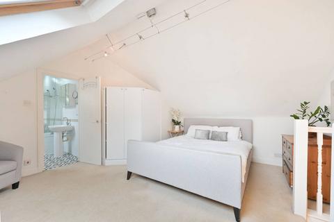 3 bedroom flat for sale, Duplex Apartment, West Hampstead, London, NW2