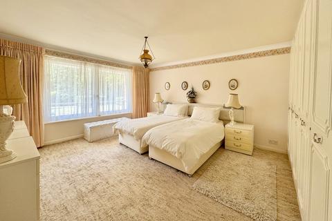 2 bedroom apartment for sale, Sandbourne Road, Branksome Dene , Bournemouth, BH4