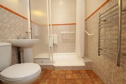 2 bedroom retirement property for sale, Mortimers Lane, Fair Oak, Eastleigh