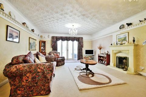 undefined, Moss Lane, Greater Manchester M33