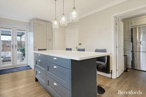 4 The Tythings, Howe Green, Chelmsford, CM2 7TU