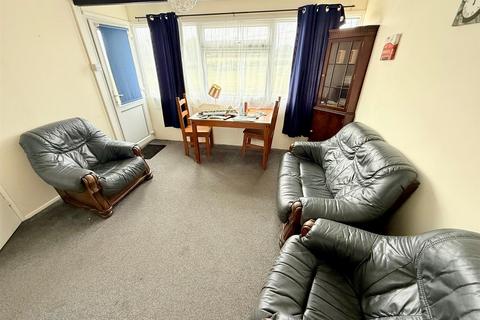 2 bedroom chalet for sale, California Road, Hemsby