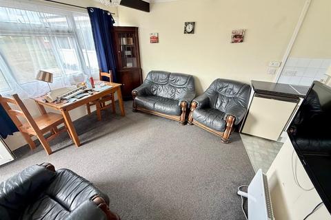 2 bedroom chalet for sale, California Road, Hemsby