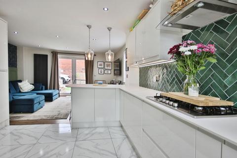 3 bedroom semi-detached house for sale, Persistence Road, Kingswood, Hull,  HU7 3LR