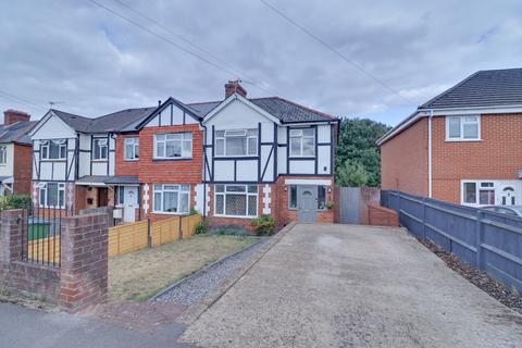 undefined, Middle Road, Sholing
