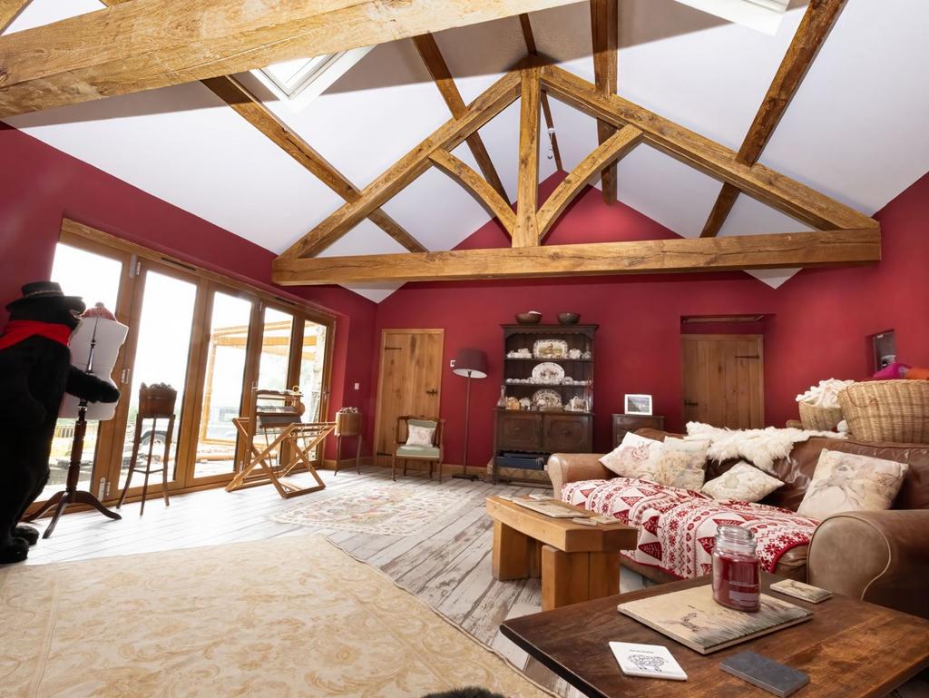 Drawing room (second angle)