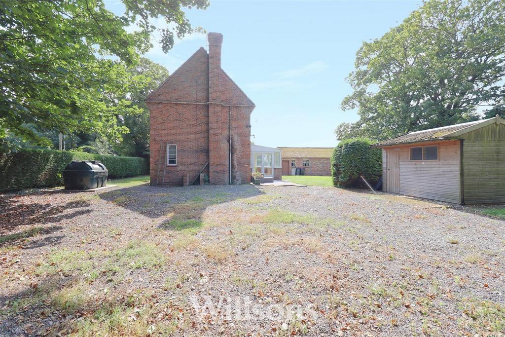 Driveway & Garden