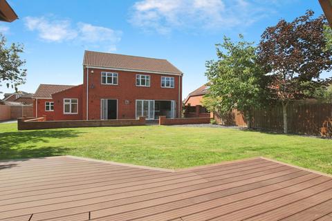 5 bedroom detached house for sale, Greenacre Park, Roos, Hull, East Riding Of Yorkshire, HU12 0GA