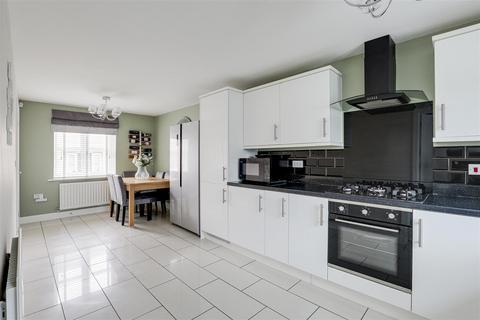 4 bedroom detached house for sale, Pegswood Drive, Arnold NG5