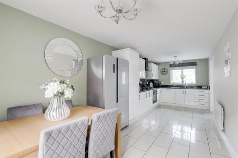 4 bedroom detached house for sale, Pegswood Drive, Arnold NG5