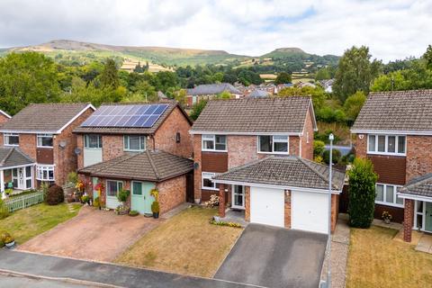 Everest Drive, Crickhowell, NP8