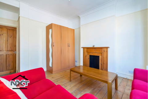 1 bedroom flat for sale, Leasowes Road, Leyton, E10