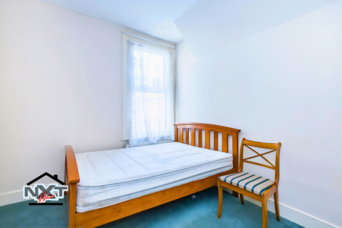 1 bedroom flat for sale, Leasowes Road, Leyton, E10