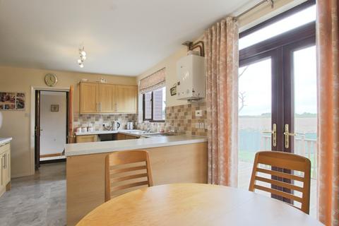 3 bedroom semi-detached house for sale, Northfield, Keyingham, Hull, East Riding of Yorkshire, HU12 9TA