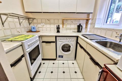 undefined, Kinnerton Way, Exeter EX4
