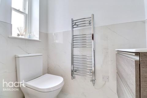 3 bedroom detached house for sale, Pound Lane, BASILDON