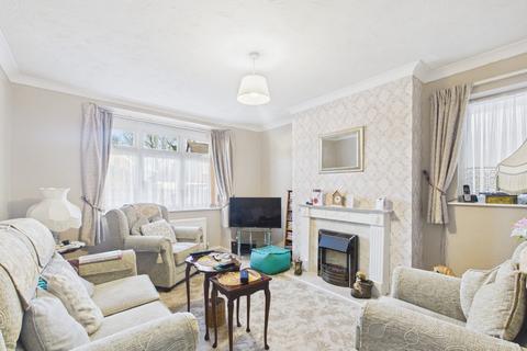 2 bedroom semi-detached bungalow for sale, Canongate, Cottingham, HU16 4DG