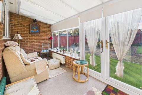 2 bedroom semi-detached bungalow for sale, Canongate, Cottingham, HU16 4DG
