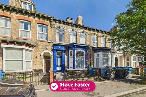 4 bedroom terraced house for sale, Albany Street, Hull, HU3 1PL