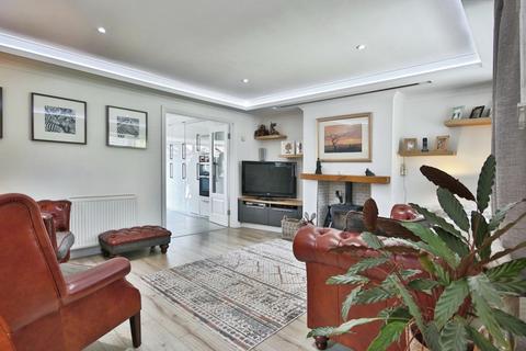 4 bedroom detached house for sale, Cragdale Close, Hull,  HU8 9UA