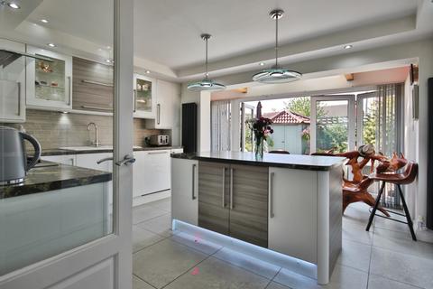 undefined, Cragdale Close, Hull,  HU8 9UA