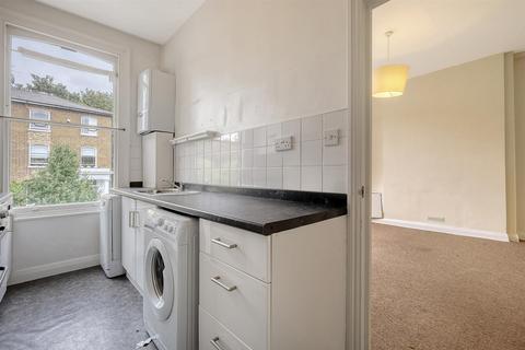 1 bedroom flat for sale, Highbury Hill, London N5