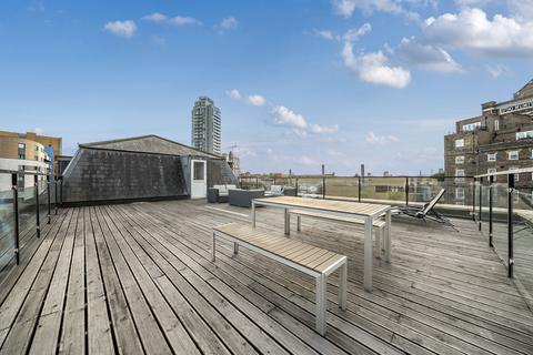 2 bedroom apartment for sale, Greenwich High Road, Greenwich