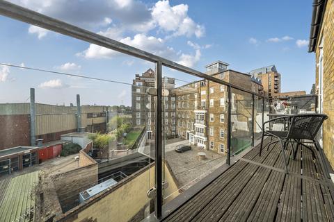 2 bedroom apartment for sale, Greenwich High Road, Greenwich