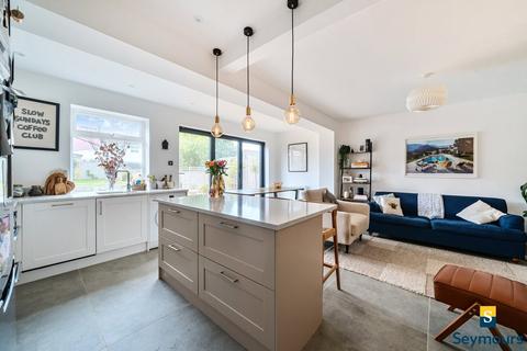 30 Beckingham Road, Guildford, GU2 8BT