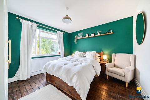 30 Beckingham Road, Guildford, GU2 8BT
