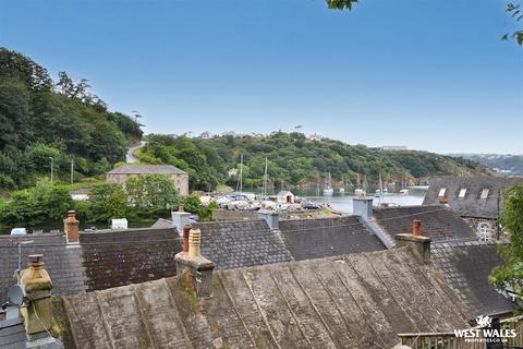 undefined, Newport Road, Lower Town, Fishguard