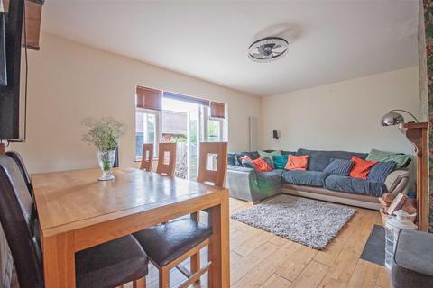 3 bedroom semi-detached house for sale, Ruskin Road, Chelmsford