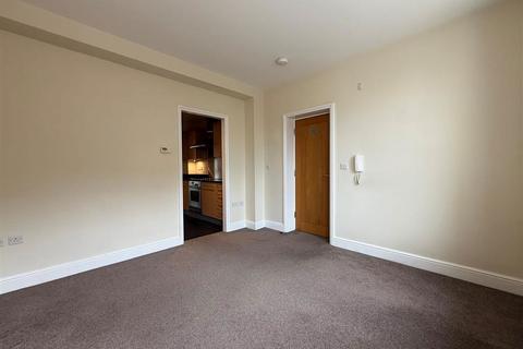 undefined, North Road, Kew TW9