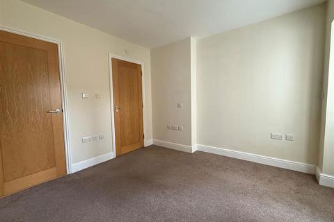 undefined, North Road, Kew TW9