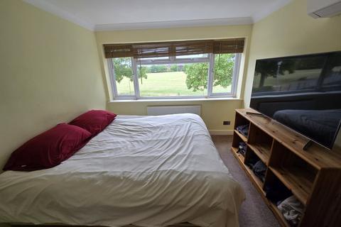 undefined, Slade Walk, Bedford, MK41