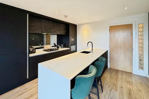 2 bedroom apartment for sale, Balmoral Place, Brewery Wharf