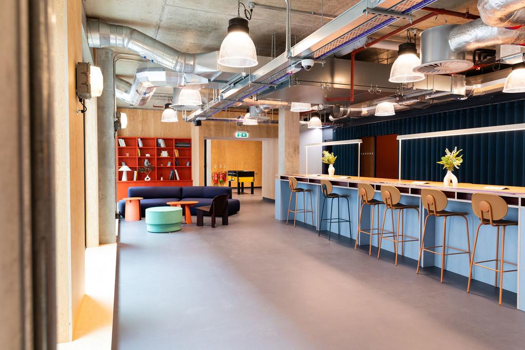 Main Reception - Social Area (2)