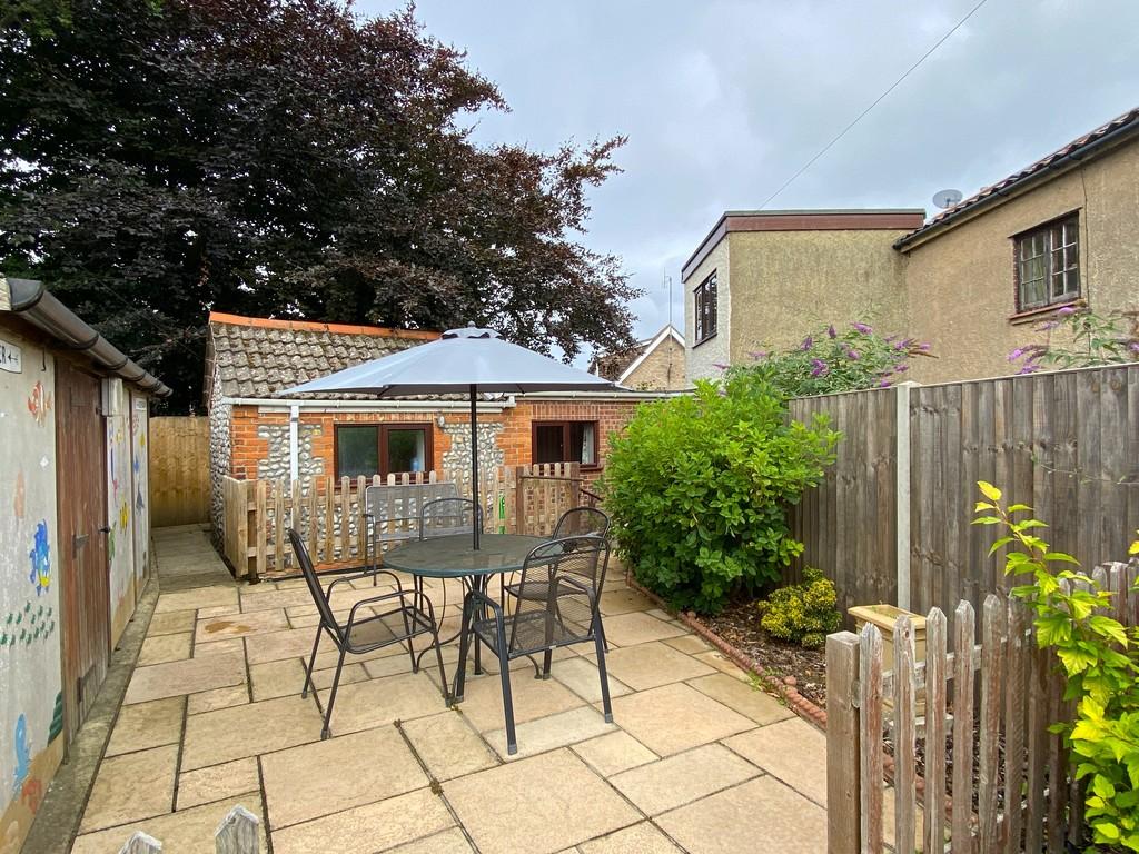 Rear courtyard