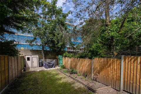 3 bedroom apartment for sale, Woodleigh Gardens, Lambeth SW16