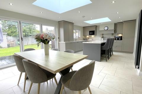 4 bedroom detached bungalow for sale, Walden House Road, Great Totham