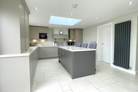 4 bedroom detached bungalow for sale, Walden House Road, Great Totham
