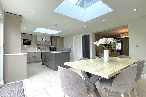 4 bedroom detached bungalow for sale, Walden House Road, Great Totham