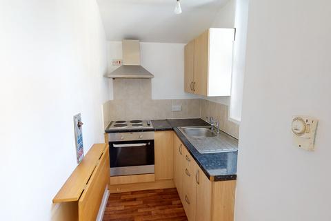 2 bedroom apartment to rent, Idle Hall, Idle BD10