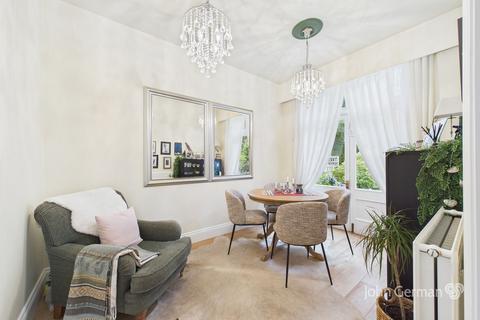 3 bedroom mews for sale, Carnarvon Court, Bretby
