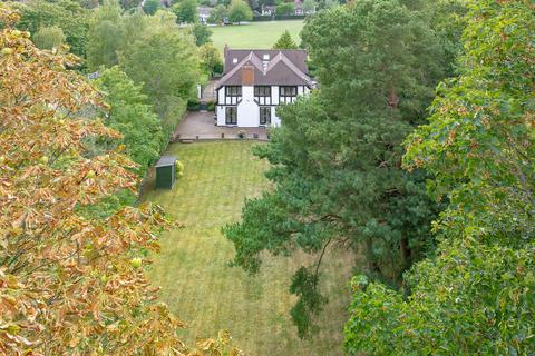 undefined, Purley CR8