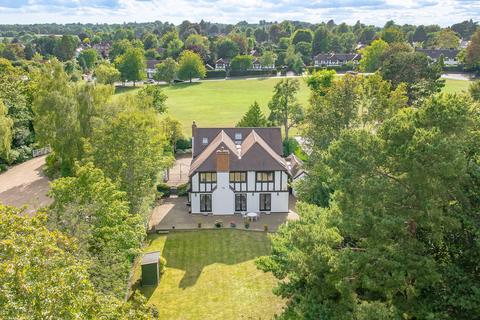 4 bedroom detached house for sale, Purley CR8