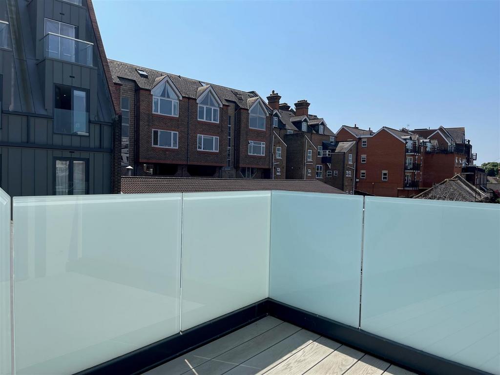 Terrace 2.jpg