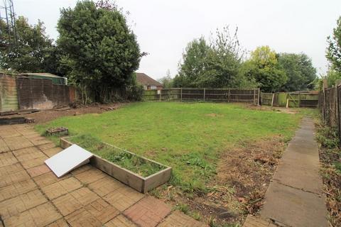 3 bedroom semi-detached house for sale, St. Laurence Close, Uxbridge